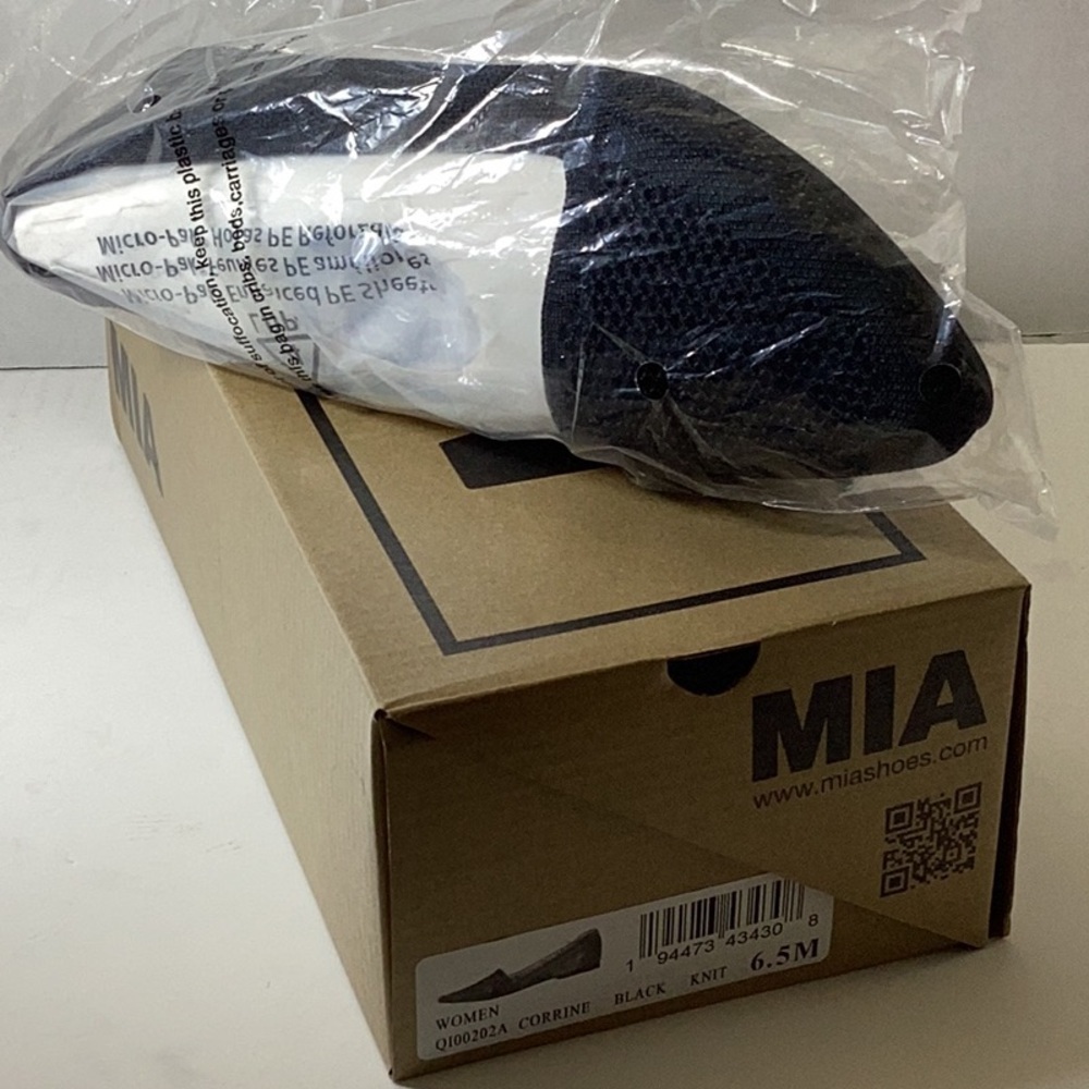 Mia Women's Corrine Slip - Picture 9 of 10